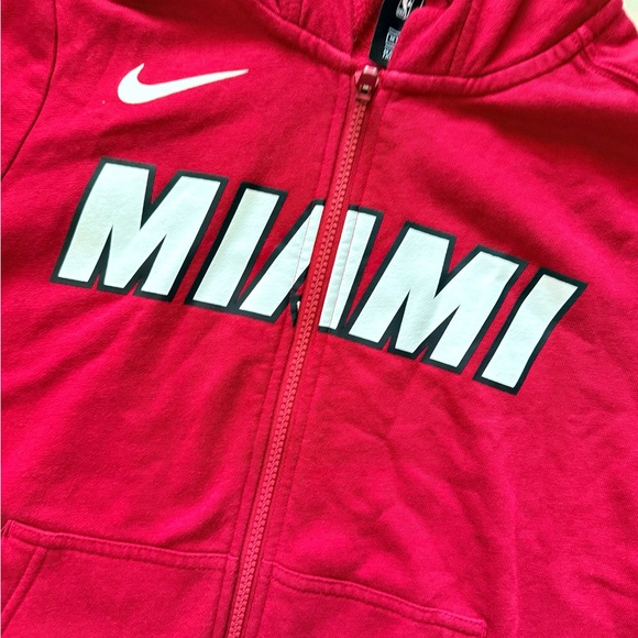 Nike Miami Heat NBA Full Zip Hoodie Red Size M - Picture 2 of 3